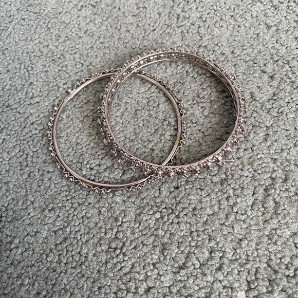 Silver bangles - Picture 3 of 4